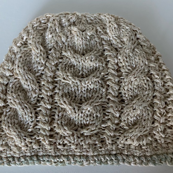 Handmade hat - Picture 2 of 3